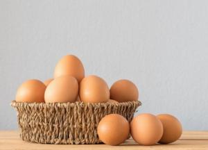 Диетологи рассказали о вреде яиц