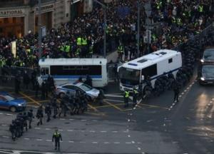 В России на акциях в поддержку Навального задержали более 400 человек (видео)