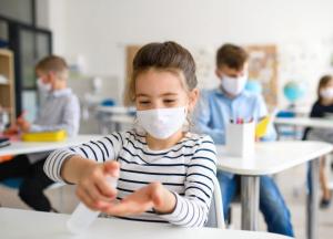 В четырех областных центрах школьники продолжат обучение летом