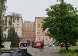 В Киеве произошел пожар в Александровской больнице (фото)
