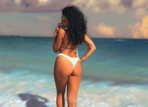 "Долгий путь проделали": Настя Каменских показала первое фото из отпуска