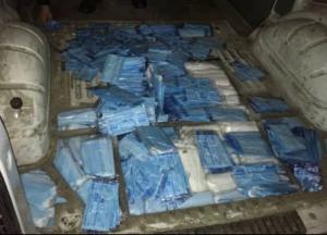 Украинец пытался вывезти в Польшу более 10 тысяч медицинских масок