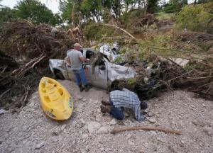 Повінь в Техасі: кількість загиблих зросла до 129, серед них - 36 дітей (фото, відео)