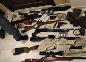 Правоохранители раскрыли схему выдачи разрешений на огнестрельное оружие (фото)