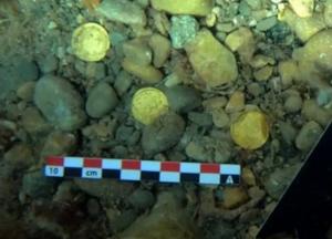 Дайверы обнаружили клад с золотом у берегов испанского острова