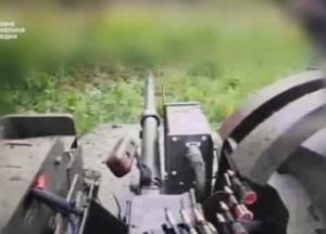 Роботизовані комплекси ГУР кулеметним вогнем знищують ворожі дрони та забезпечують логістику
