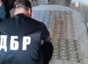 Оперативник Днепровского учреждения исполнения наказаний сбывал метадон (фото)