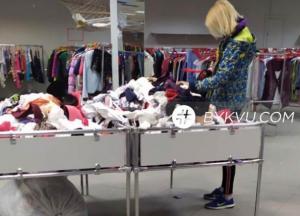 В карантин в Киеве работает секонд-хэнд (фото)