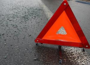 В Киеве произошло серьезное ДТП, погиб водитель (фото)