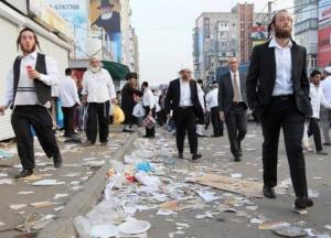 "Слава Україні!", "Путін – х*йло!", "Путін – п*дорас!": в Умань прибувають хасиди (відео)