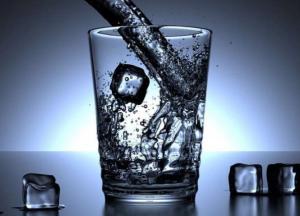Медики назвали смертельную дозу воды