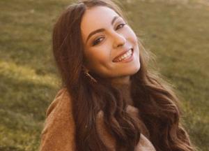 Дочь Оли Поляковой похвасталась снимками в мехах (фото)