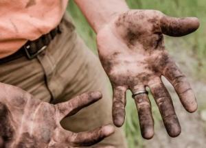 Обнаружена неожиданная польза грязи для психики