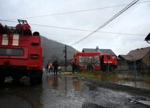 На Закарпатье начались масштабные наводнения (фото)