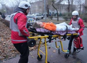 Російська ракета зруйнувала клініку у Запоріжжі: є загиблі, жертв більшає (фото, відео)