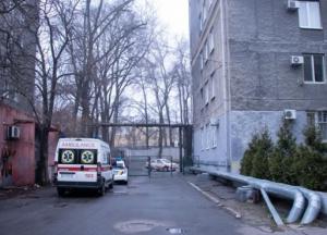В Днепре возле роддома нашли труп мужчины