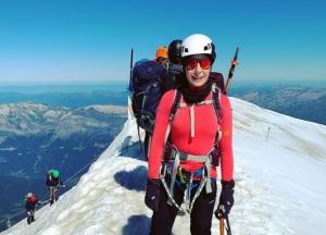 "Шесть суток уже не сплю": жена мэра Днепра ушла в горы и не выходит на связь