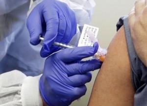 Кабмин намерен запретить работать непривитым чиновникам