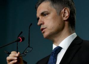 В Офисе Президента возмущены приездом главы МИД Венгрии