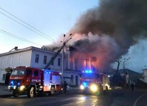 В Полтаве произошел масштабный пожар в кинотеатре (фото)