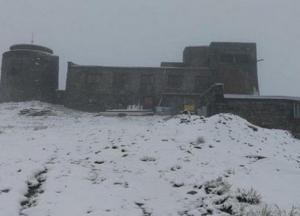 Украину неожиданно засыпало снегом (фото)