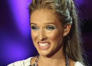 Катю Осадчую раскритиковали за нелепый наряд (фото)