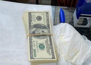 В Киеве арбитражный управляющий требовал от частного застройщика взятку $100 000 (фото)