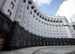 Иностранные военные и инвесторы: для кого упростили переезд в Украину