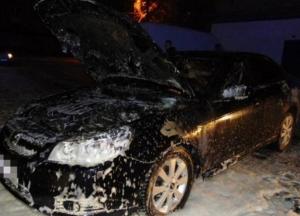 В Николаеве главврачу инфекционной больницы сожгли автомобиль (фото)