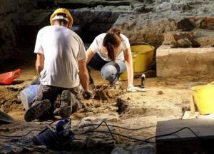 Ученые нашли уникальные нанотрубки в древней керамике