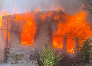 Росія атакувала Херсон, скинувши 15 авіабомб (фото, відео)