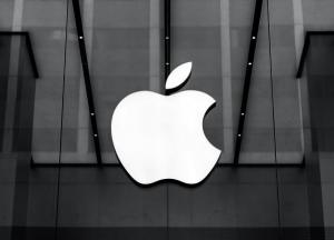 Apple представила iPhone 12 в новом цвете (фото)