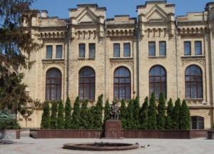 Киевские вузы продлевают срок дистанционки