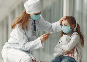   Несколько человек в больнице: что известно о состоянии девушек, попавших в эпицентр вспышки коронавируса в Киеве
