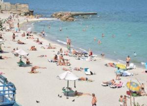 На одесских пляжах временно не рекомендуют купаться