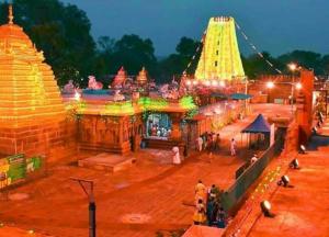 В Индии в священном городе неожиданно нашли загадочные надписи на санскрите