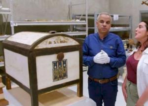 Ученые открыли таинственный сундук из гробницы Тутанхамона