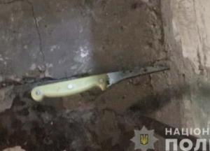 В Кривом Роге мужчина убил знакомого и ранил ножом его мать