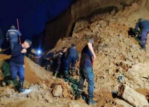 Оползень сошел на пляж в Одесской области