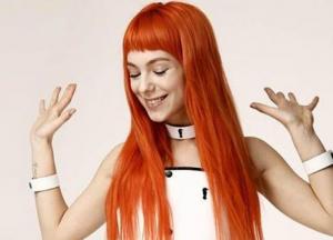 Украинская певица показала фигуру в купальнике через 9 месяцев после родов (фото)