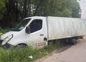 На прикордонні Чернігівщини росіяни вдарили дроном по автівці, що розвозила хліб