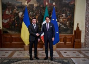 Зеленский в Италии призвал закрыть офисы "ЛДНР"