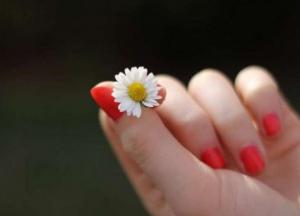 Медики объяснили, на какие заболевания указывают проблемы с ногтями