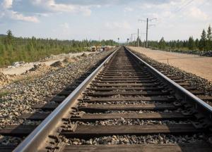 В Киеве спасли подростка, попавшего под поезд 