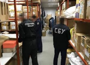 СБУ проводит обыски у организаторов контрабанды брендовой одежды (фото)