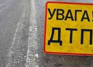 На Закарпатье машина врезалась в эвакуатор и загорелась: четверо погибших