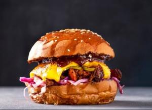 Где попробовать вкусные и полезные бургеры в Киеве?