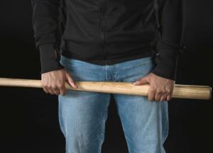 В Херсоне на посетителей кафе напали с битами