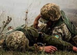 Сутки на Донбассе: 16 обстрелов позиций ООС, двое военных погибли, один ранен