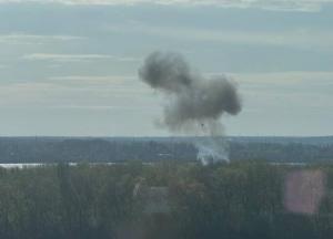 Росіяни атакували Дніпро, пошкоджено багатоповерхівку, депо, тролейбуси: відео моменту влучання дрона